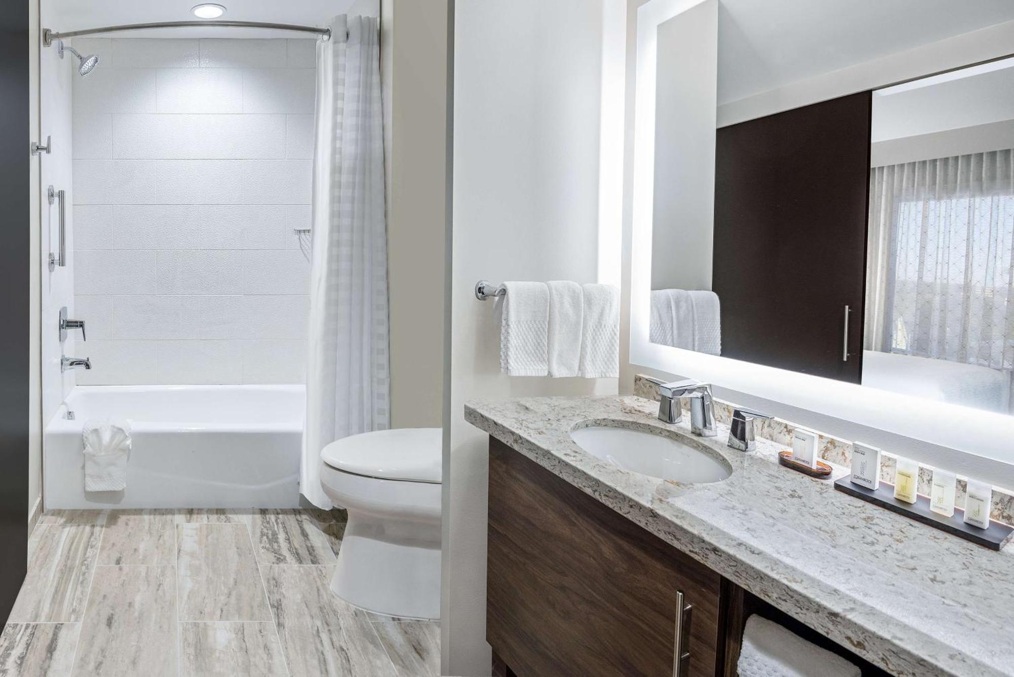 Embassy Suites By Hilton College Station Extérieur photo