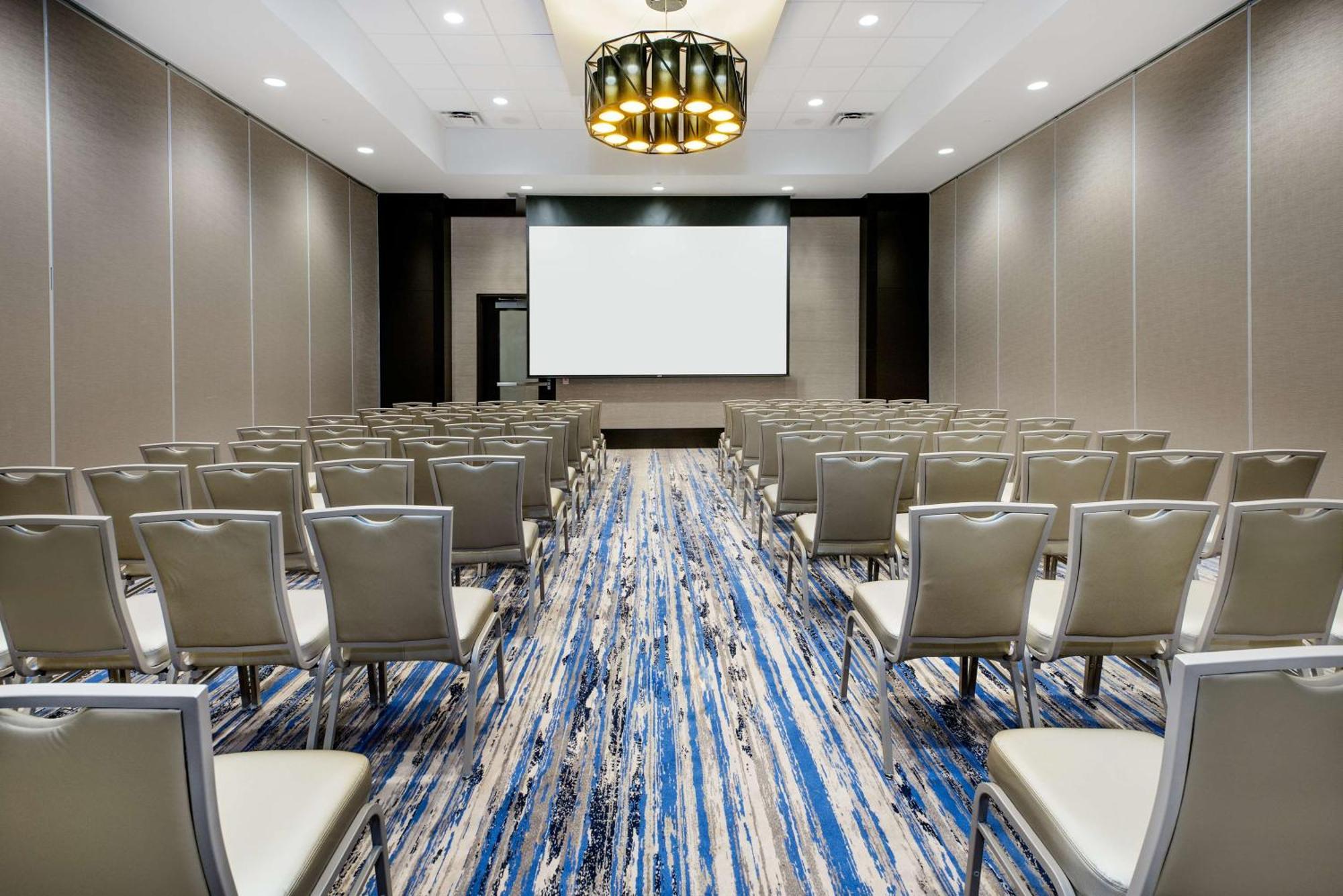 Embassy Suites By Hilton College Station Extérieur photo