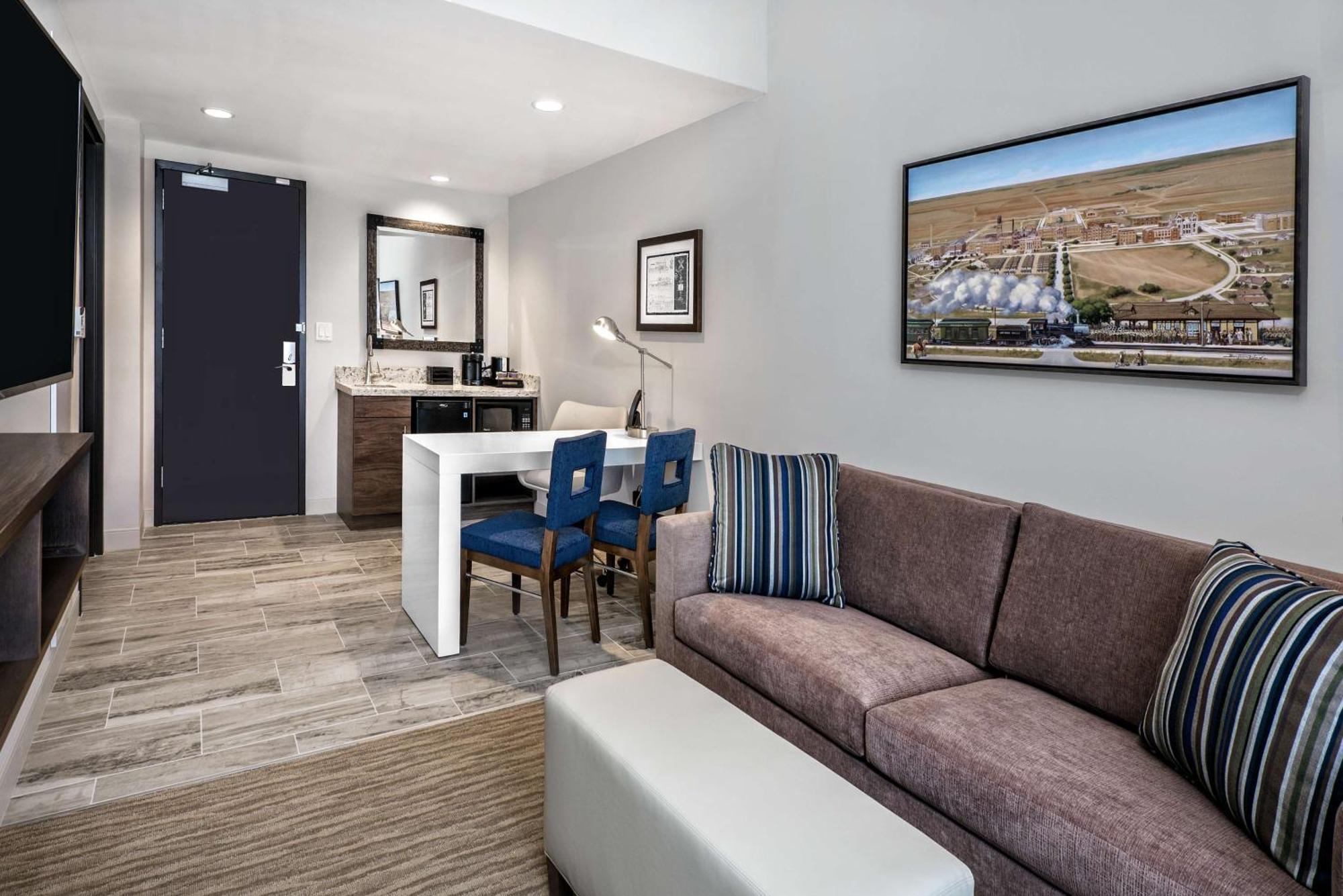 Embassy Suites By Hilton College Station Extérieur photo
