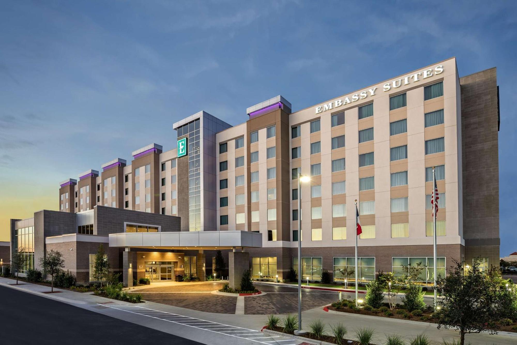 Embassy Suites By Hilton College Station Extérieur photo