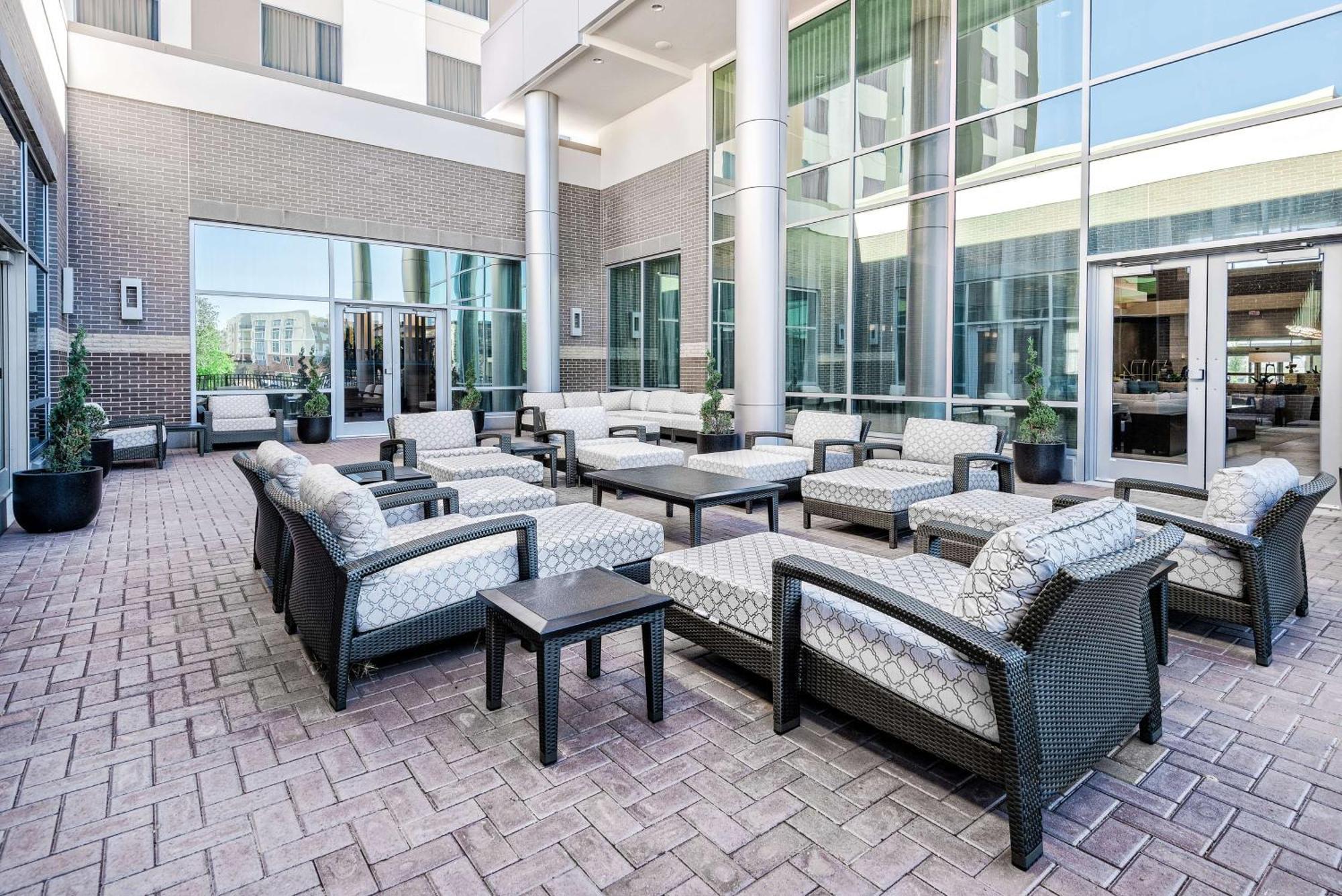 Embassy Suites By Hilton College Station Extérieur photo